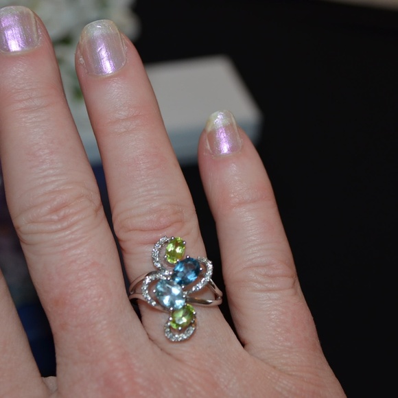 14K White Gold with Blue Topaz and Peridot - Picture 3 of 8